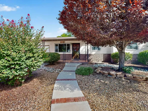 1725 Prospect Ave NW, Albuquerque, NM 87104