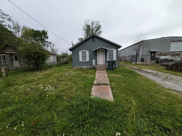 1269 Oregon Ave, Beaumont, TX 77705
