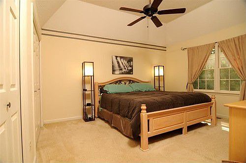 5th image of 109 Radford Cir SW