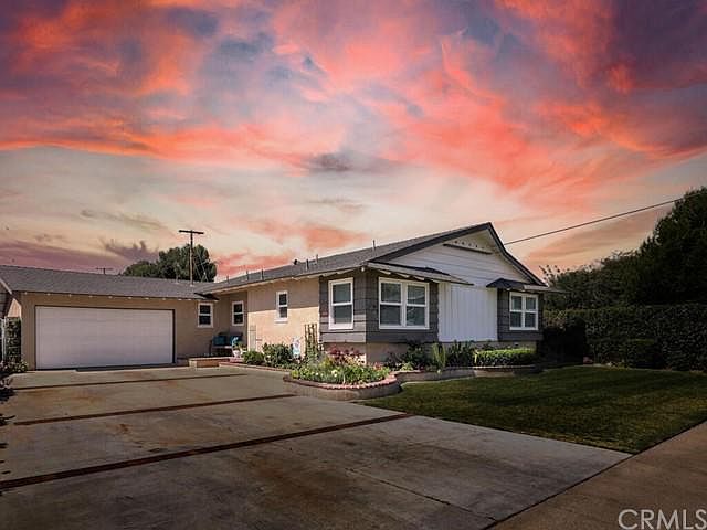 1st image of 8249 Santa Fe Dr