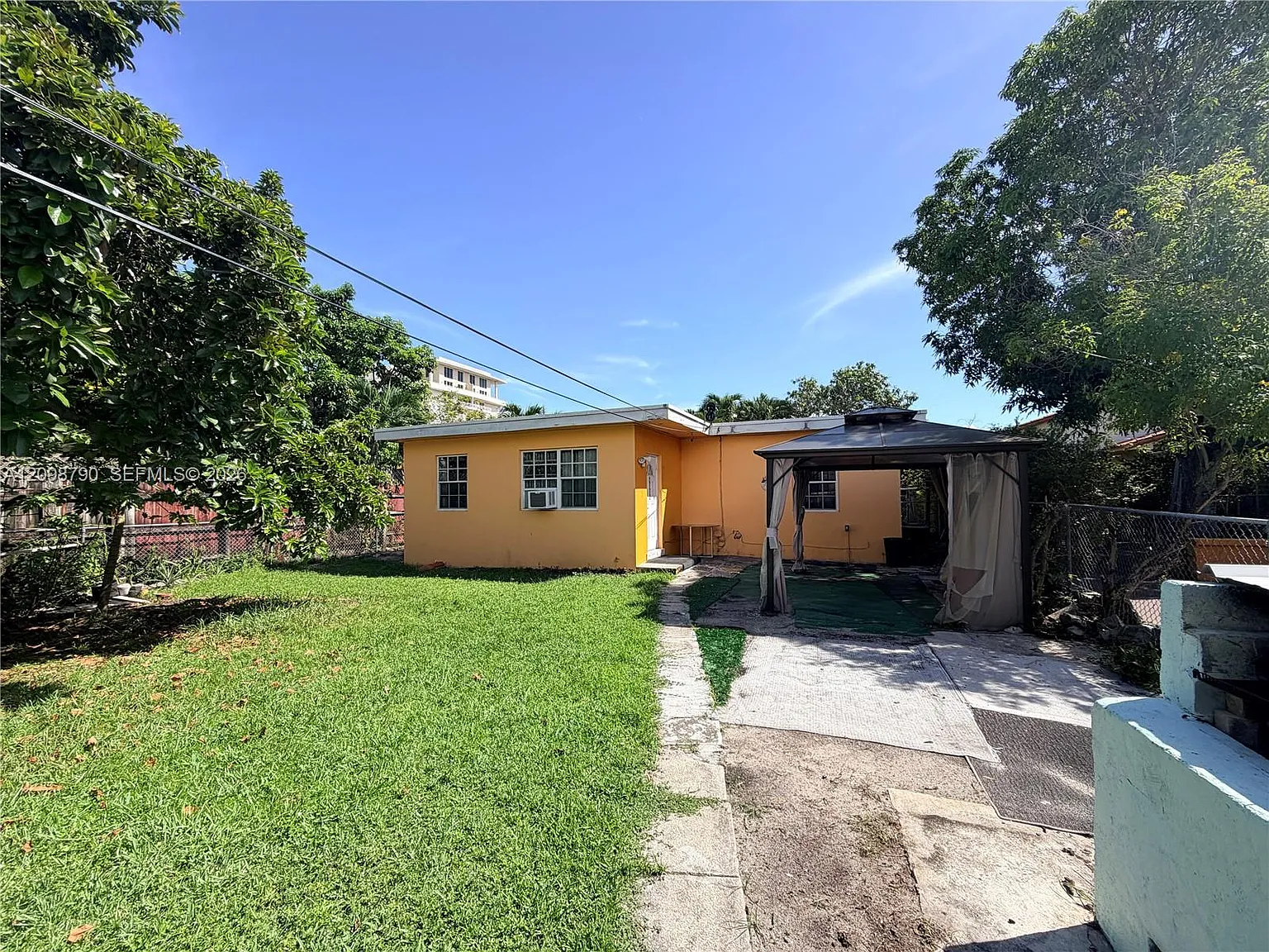 2 bed, 2.0 bath, $2,250 — Photo 3