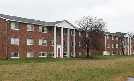 208 W Lansing Rd #8 Photo 1