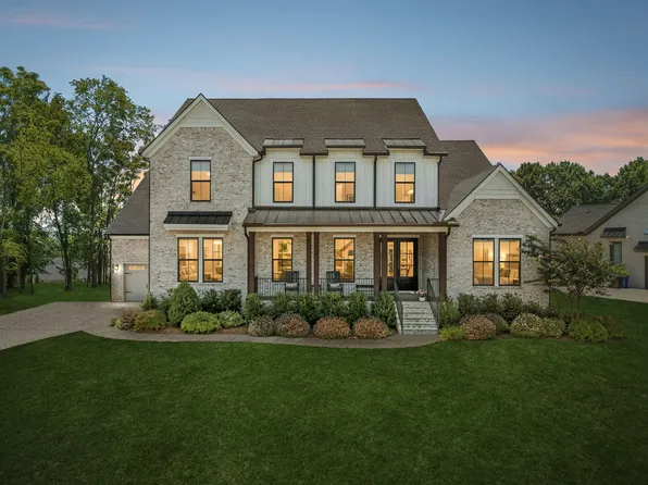 4784 Woodrow Pl, Arrington, TN 37014
