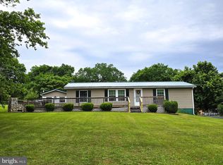 6231 Valley Rd, Berkeley Springs, WV 25411