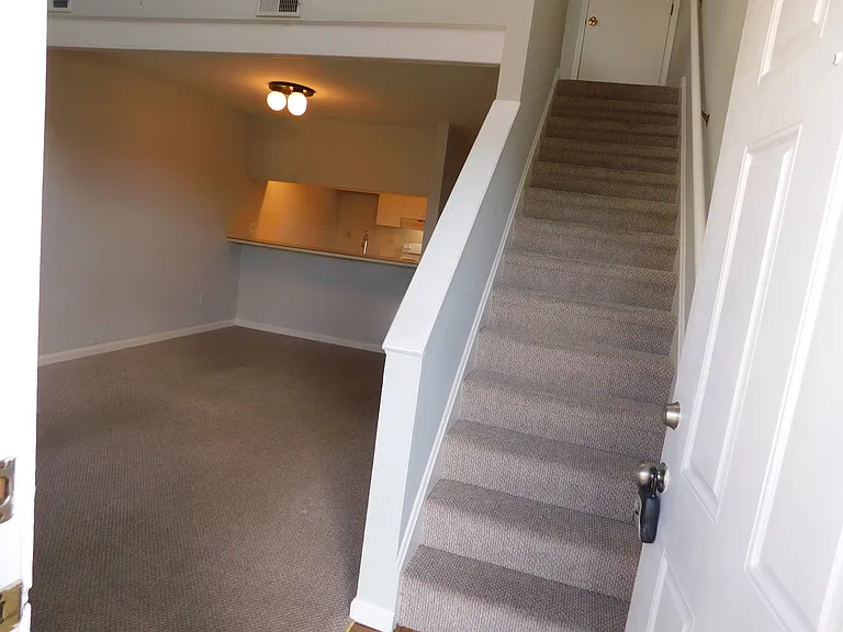 1410 N Weinbach Ave #C — Photo 8