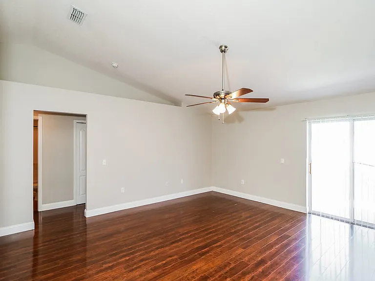 5122 Garberia Ave — Photo 4
