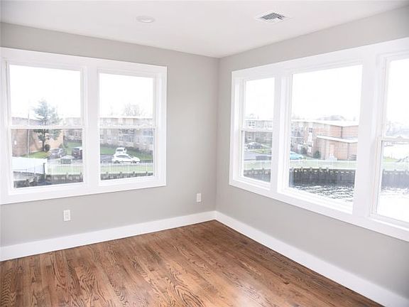 4th image of 140B Williamson St #A