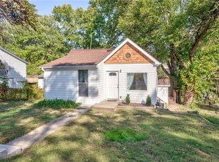 1166 Kenton St, Leavenworth, KS 66048