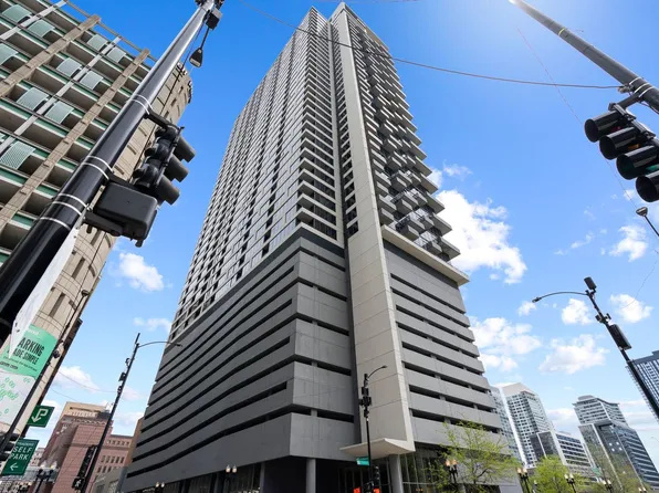235 W Van Buren St Unit 4412, Chicago, IL 60607