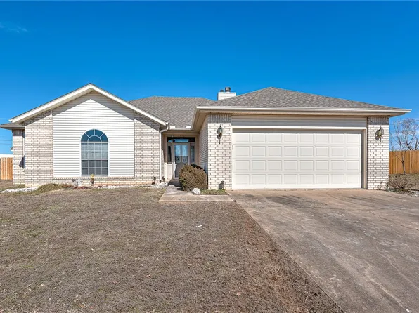 2301 W Willow St, Rogers, AR 72758