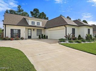 135 Herons Bay Cir, Madison, MS 39110