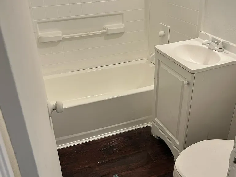 18 W 43rd St #22 — Photo 10
