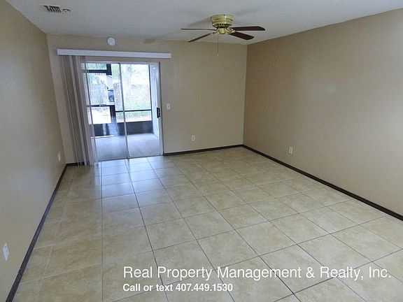 2nd image of 581 Autumn Dr