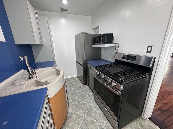 Kitchen - gas range