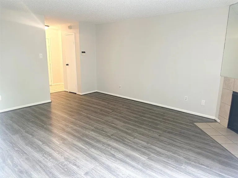 2120 El Paseo St #1301 — Photo 8