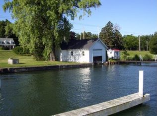 4812 E River Rd, Grand Island, NY 14072