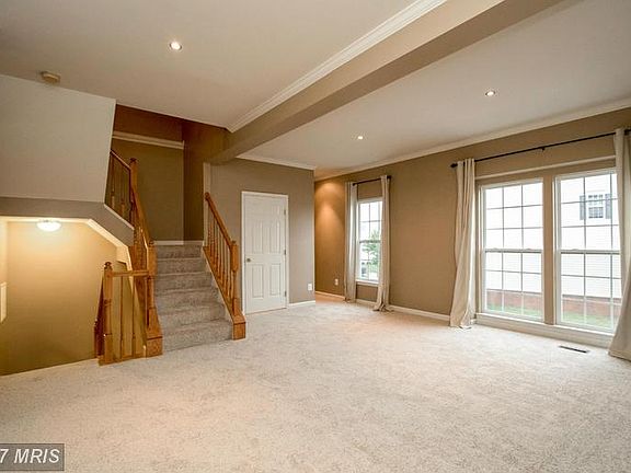 3rd image of 8015 Horseshoe Cottage Cir