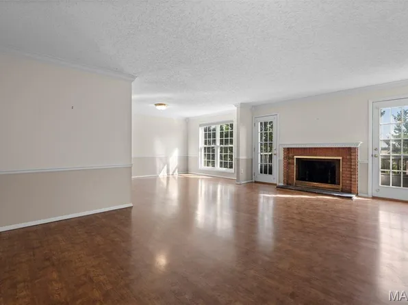 10358 Chimney Rock Dr APT 31, Saint Louis, MO 63146
