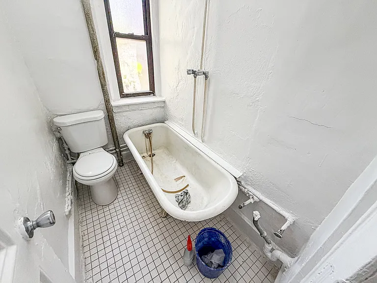 617 E 179th St #4 — Photo 4