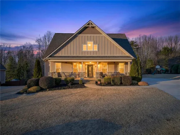 6 Setting Sun Ln, Travelers Rest, SC 29690