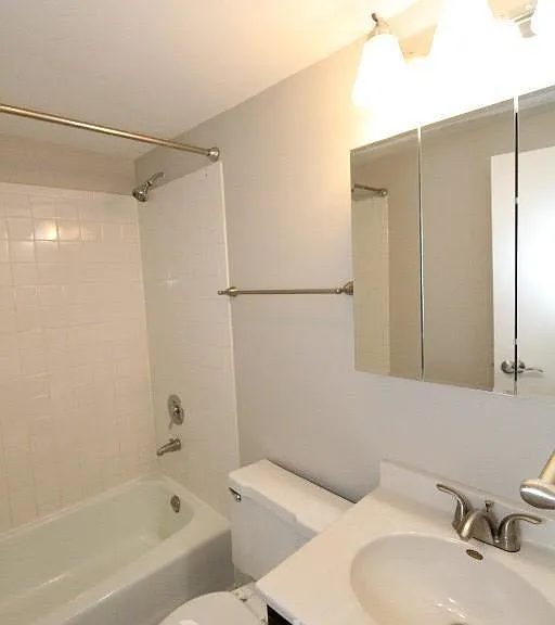 2306 N Clark St #4S — Photo 12
