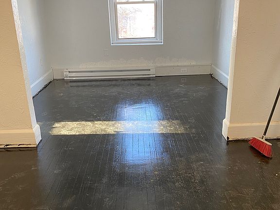 2nd image of 721 Plum St #11395330