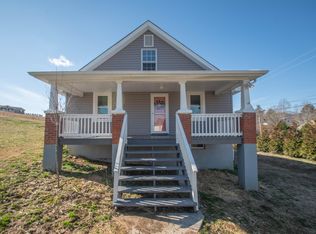 1005 Loyds Store Rd, Vinton, VA 24179