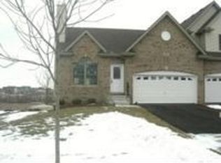 584 Sudbury Cir, Oswego, IL 60543