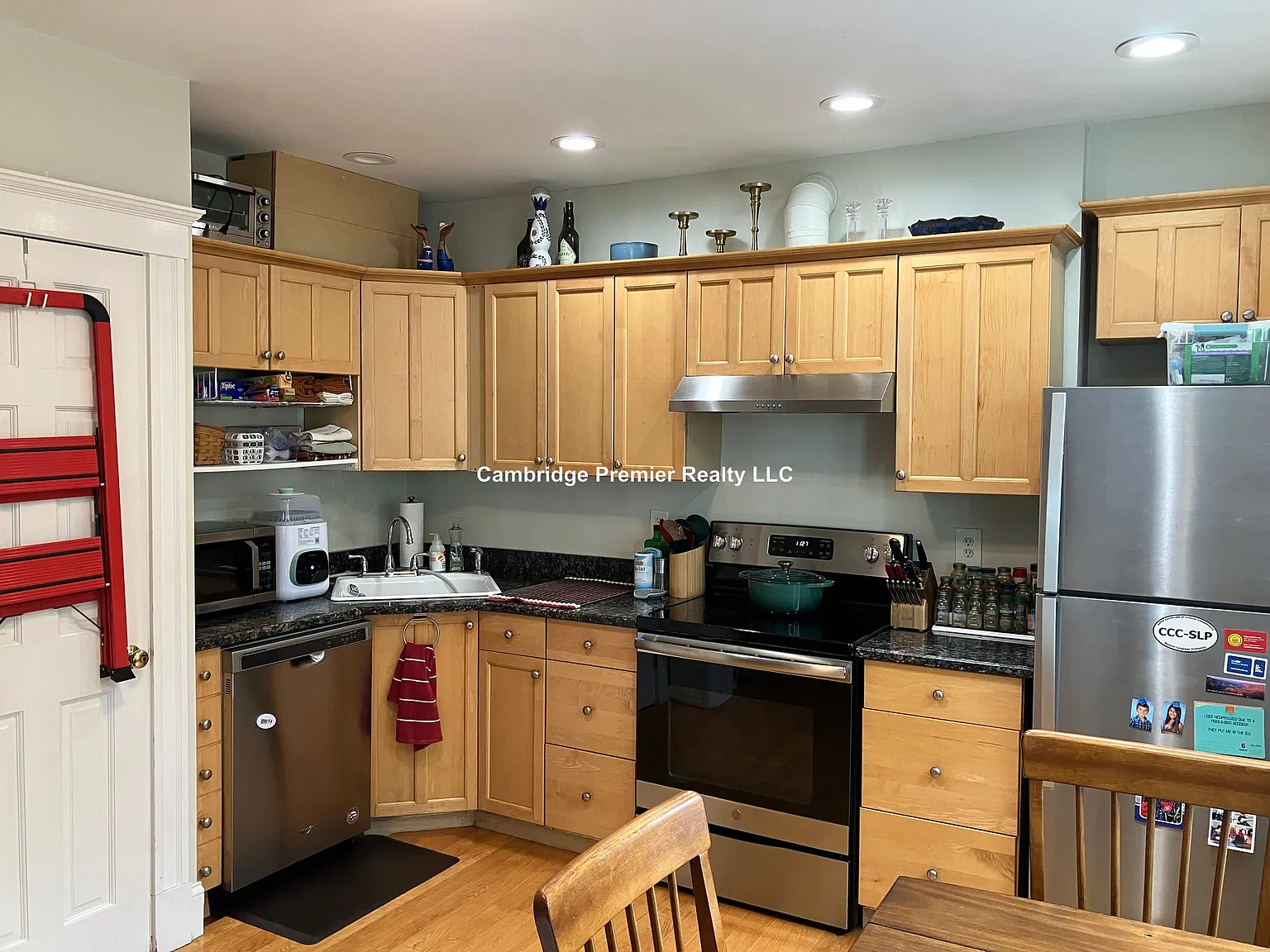 4 bed, $4,250 — Photo 2