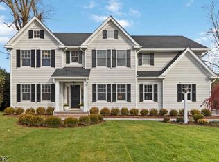 206 Longwood Ave, Chatham, NJ 07928