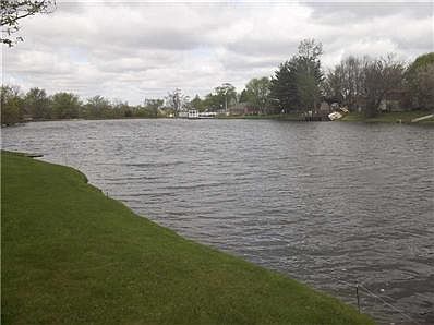 Lake/Water View. Lake