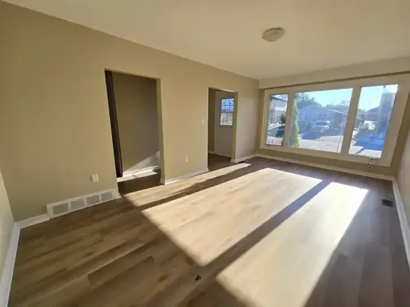 895 Myers St #1, Oshawa, ON L1H 5N3