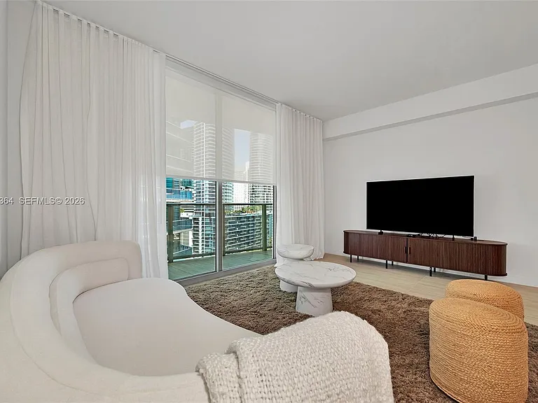 77 SE 5th St #1906 — Photo 9