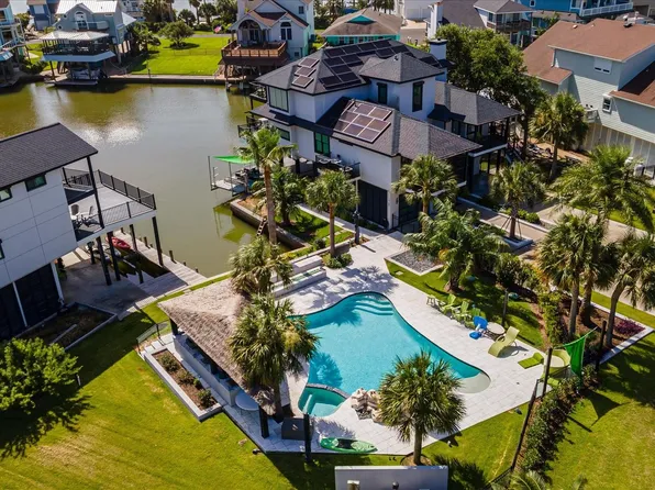 1047 & 1027 Long Reach Dr, Galveston, TX 77554