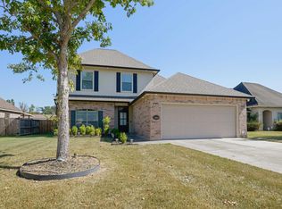 12100 Cypress Ridge Dr, Geismar, LA 70734