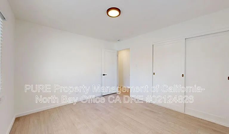 480 Washington Ct — Photo 24