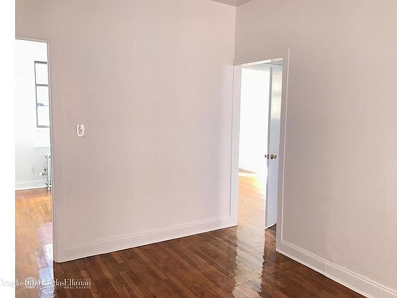 3rd image of 4836 47th St APT 3H