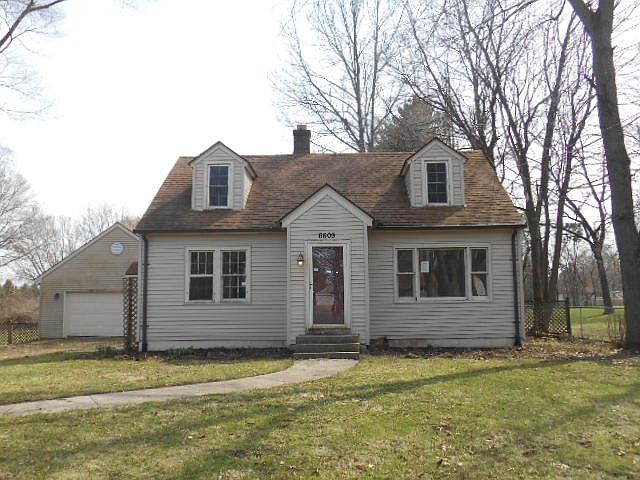 1st image of 6609 Charles St