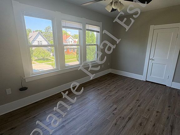 5th image of 823 Toronto Ave