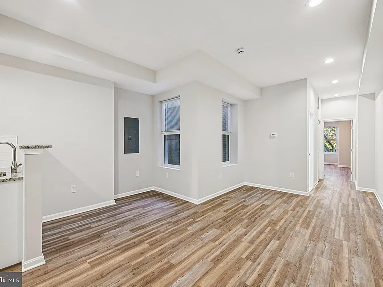 750 Reservoir St #B — Photo 7