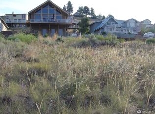 100 San Remo Ln, Chelan, WA 98816