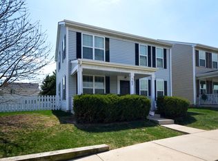 562 Four Seasons Blvd, Aurora, IL 60504