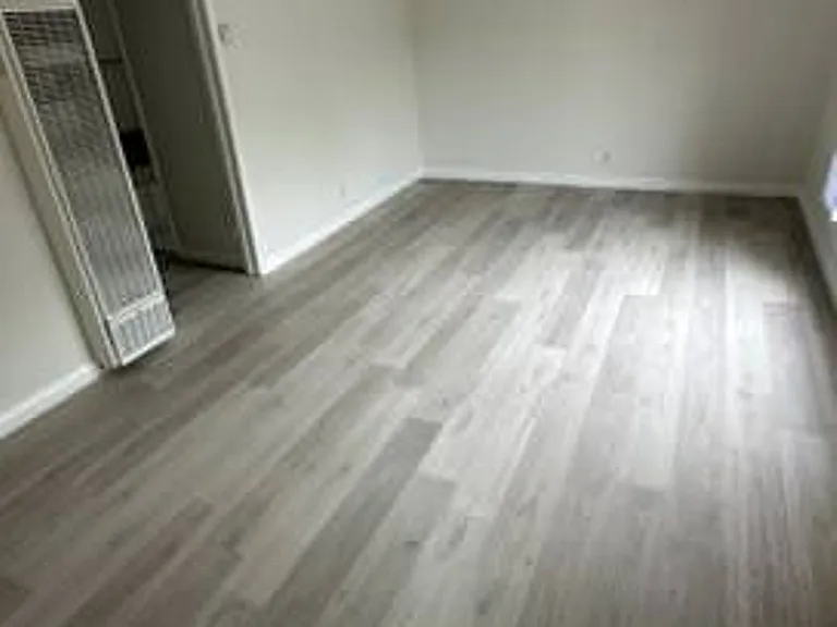 f7124 — Photo 24