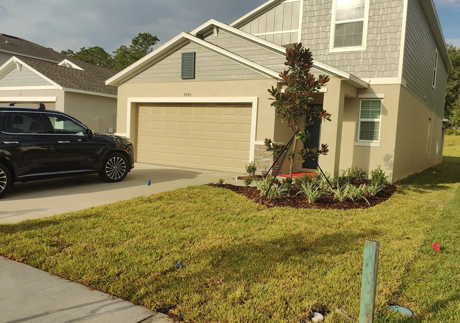 5 bed, 2389 sqft, $2,995 — Photo 2