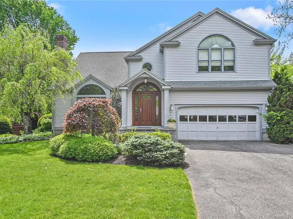 11 Abbey Road, Fairfield, CT 06824