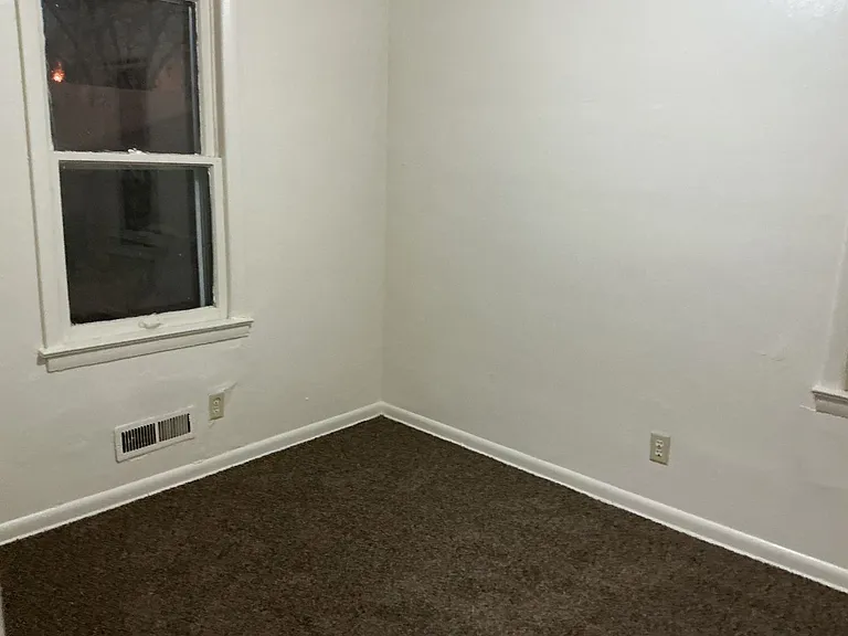 4334 W Villard Ave — Photo 3