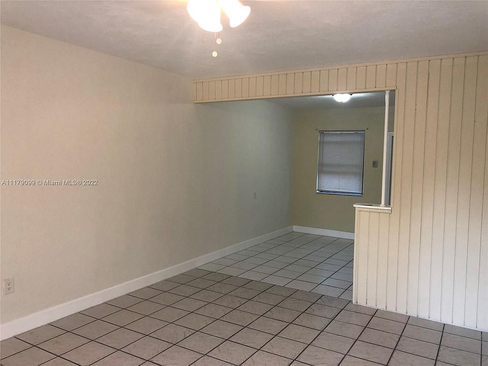 1st image of 600 NW 214th St APT 103