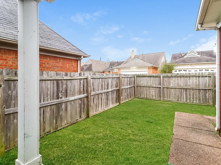 8691 Overcup Oaks Dr — Photo 25