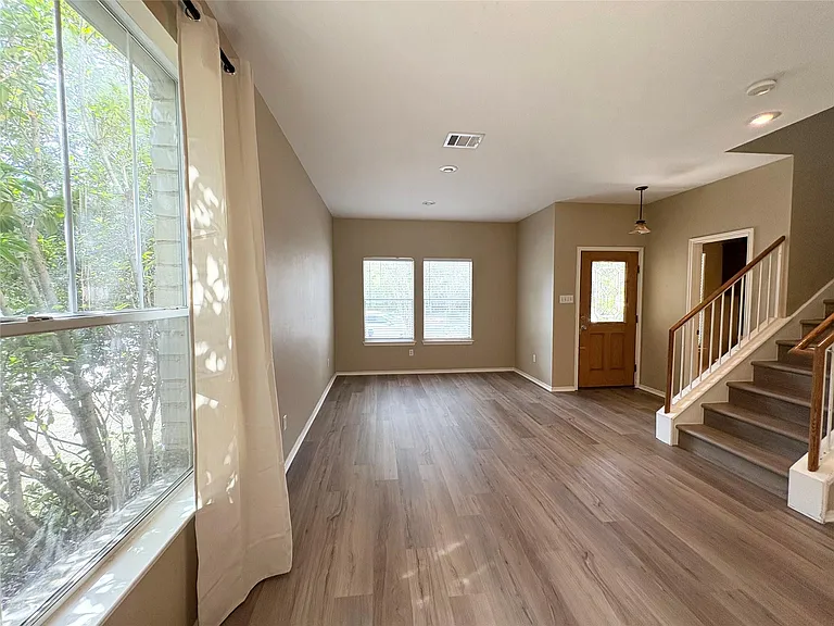 800 Bull Creek Pkwy — Photo 5