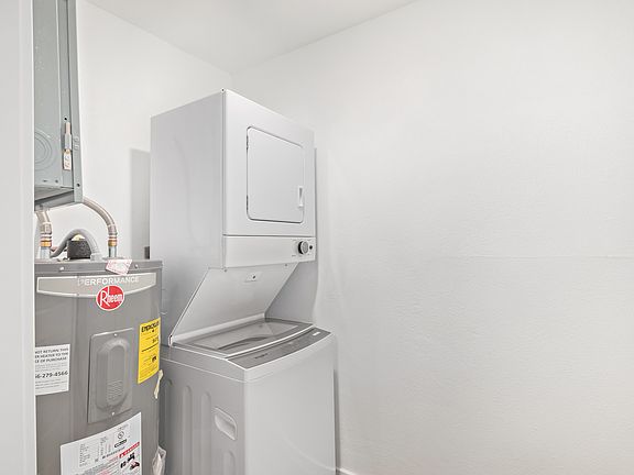 5th image of 312 E Kinderman Dr Unit 5